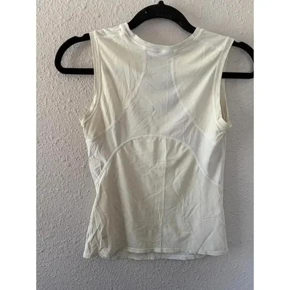 Lululemon lightweight trail running tank top in Bone (off white). Best for a 2. - Picture 5 of 6